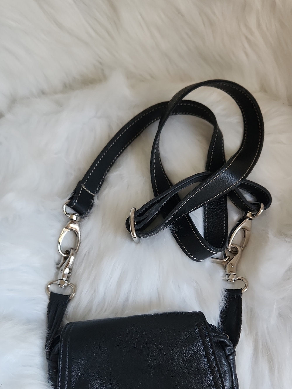 TALISMAN Motorcycle Vintage Black Leather Crossbody Bag with Silver Concho - Picture 6 of 9